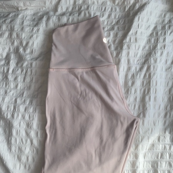 Baby pink lulu leggings 💓💗💓💗 - Picture 3 of 4